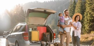 Tipy, ako sa pripraviť na cestovanie osobným autom na dovolenku pre celú rodinu